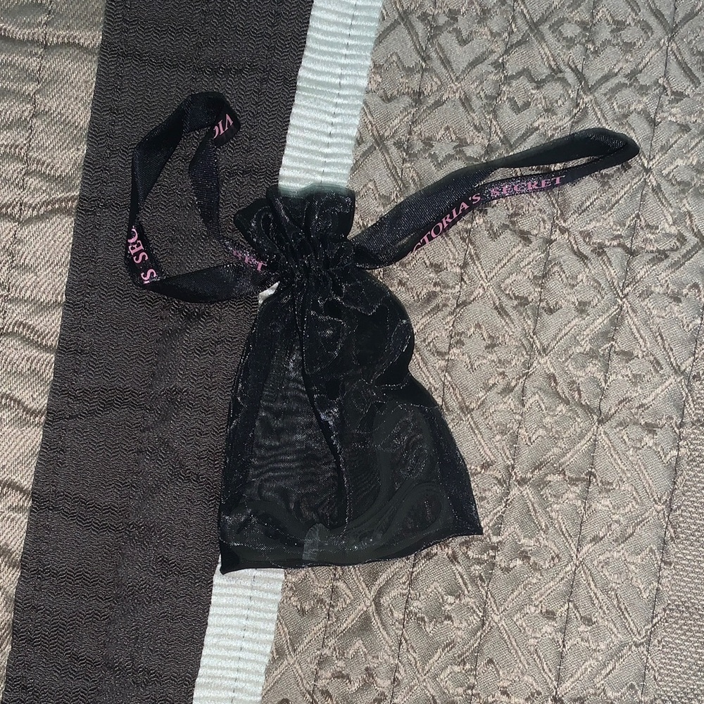Victoria's Secret Black and White Bra Straps